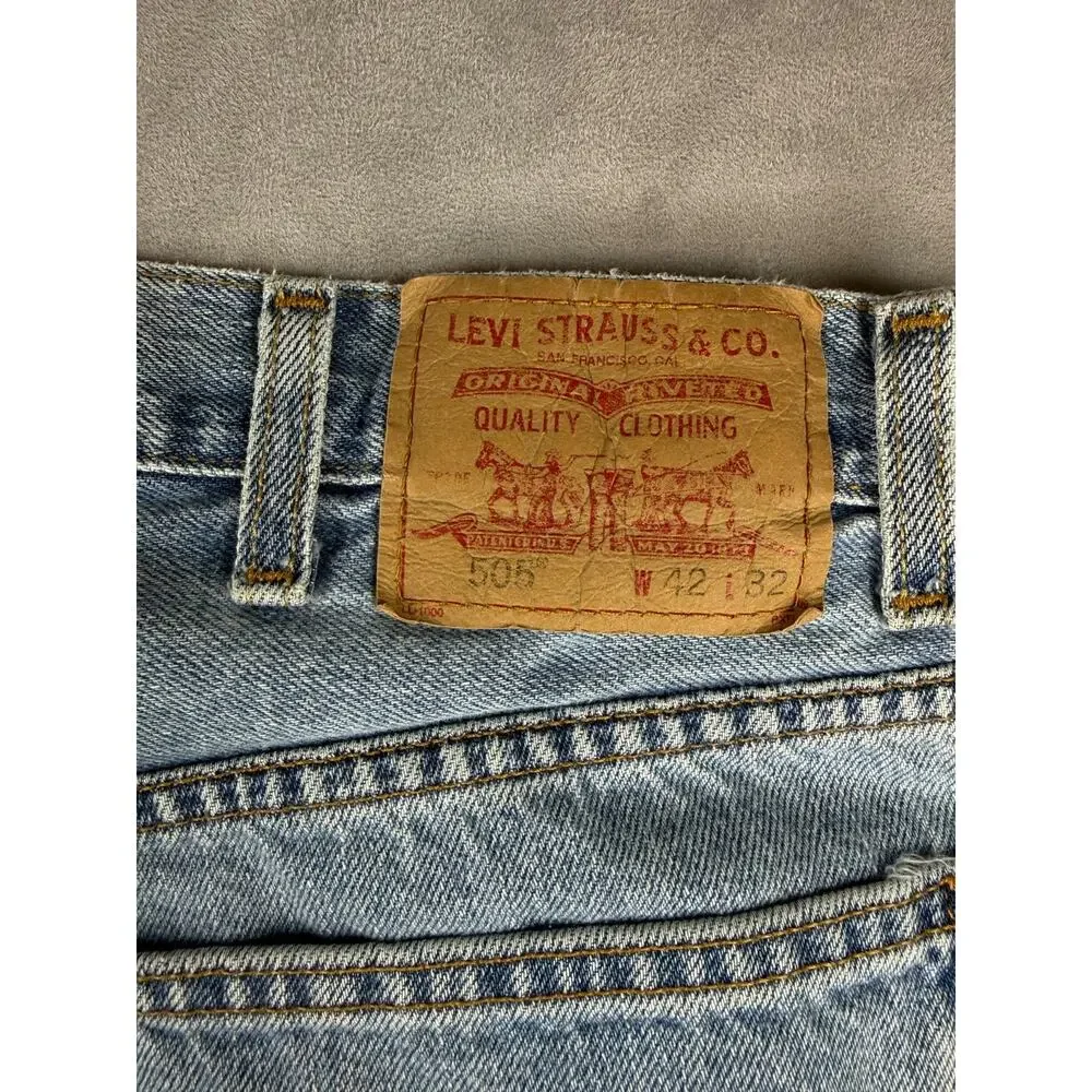 Levi's Men's Vintage 505 Regular Fit Straight Leg Jeans Blue Denim 42 x 32